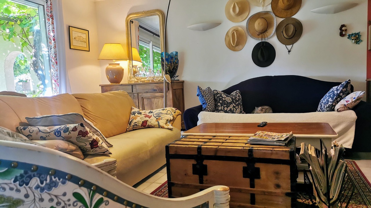 Photo of Livingroom in Bedarrides