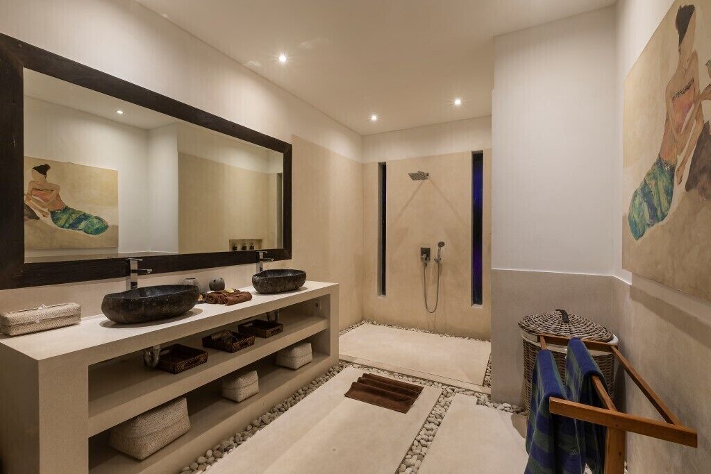 Photo of Bathroom in Sunset Road