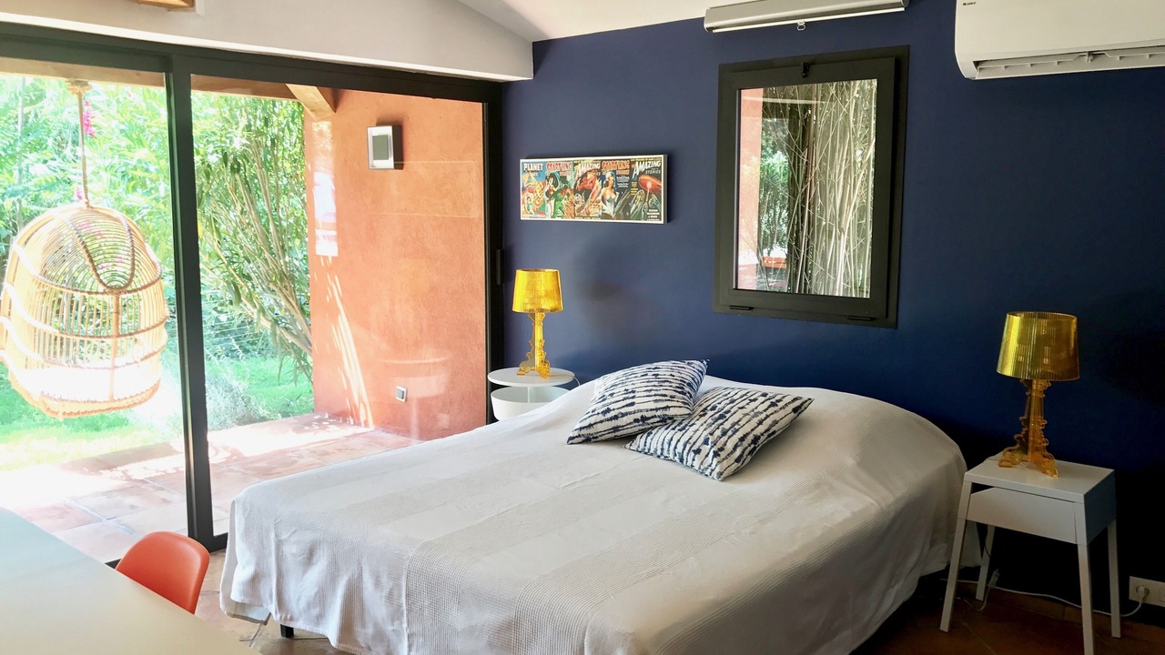 Photo of Bedroom in Cuers