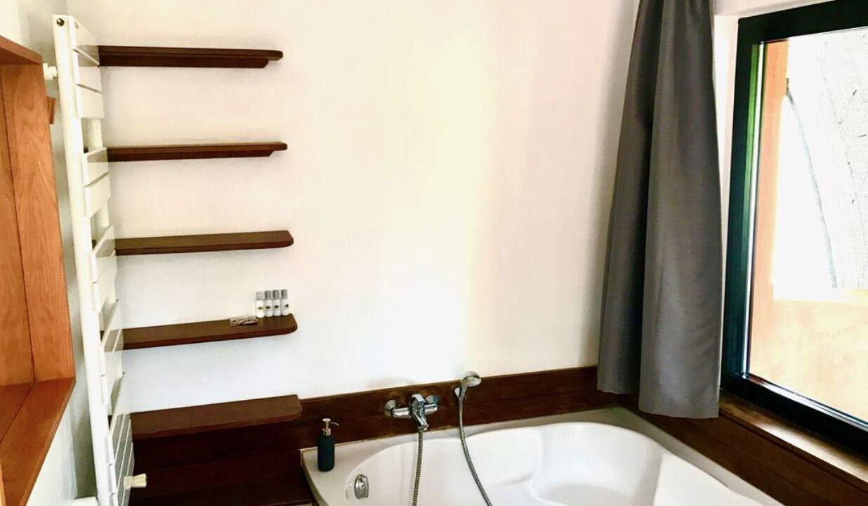 Photo of Bathroom in Cuers