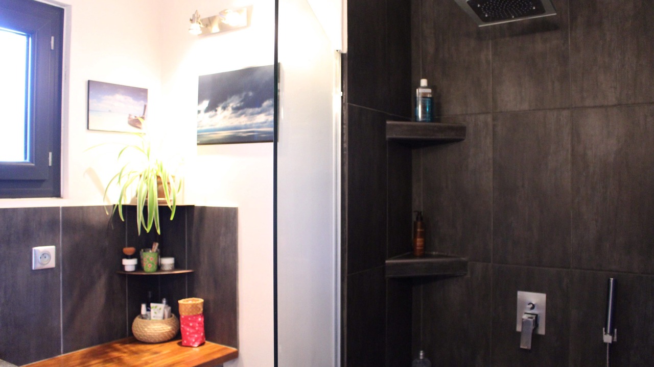 Photo of Bathroom in Morieres-les-Avignon
