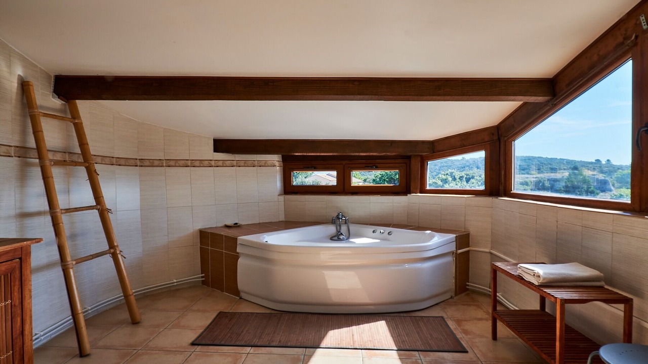 Photo of Bathroom in Caumont-sur-Durance