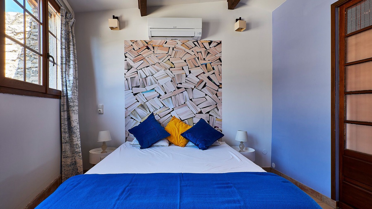 Photo of Bedroom in Caumont-sur-Durance