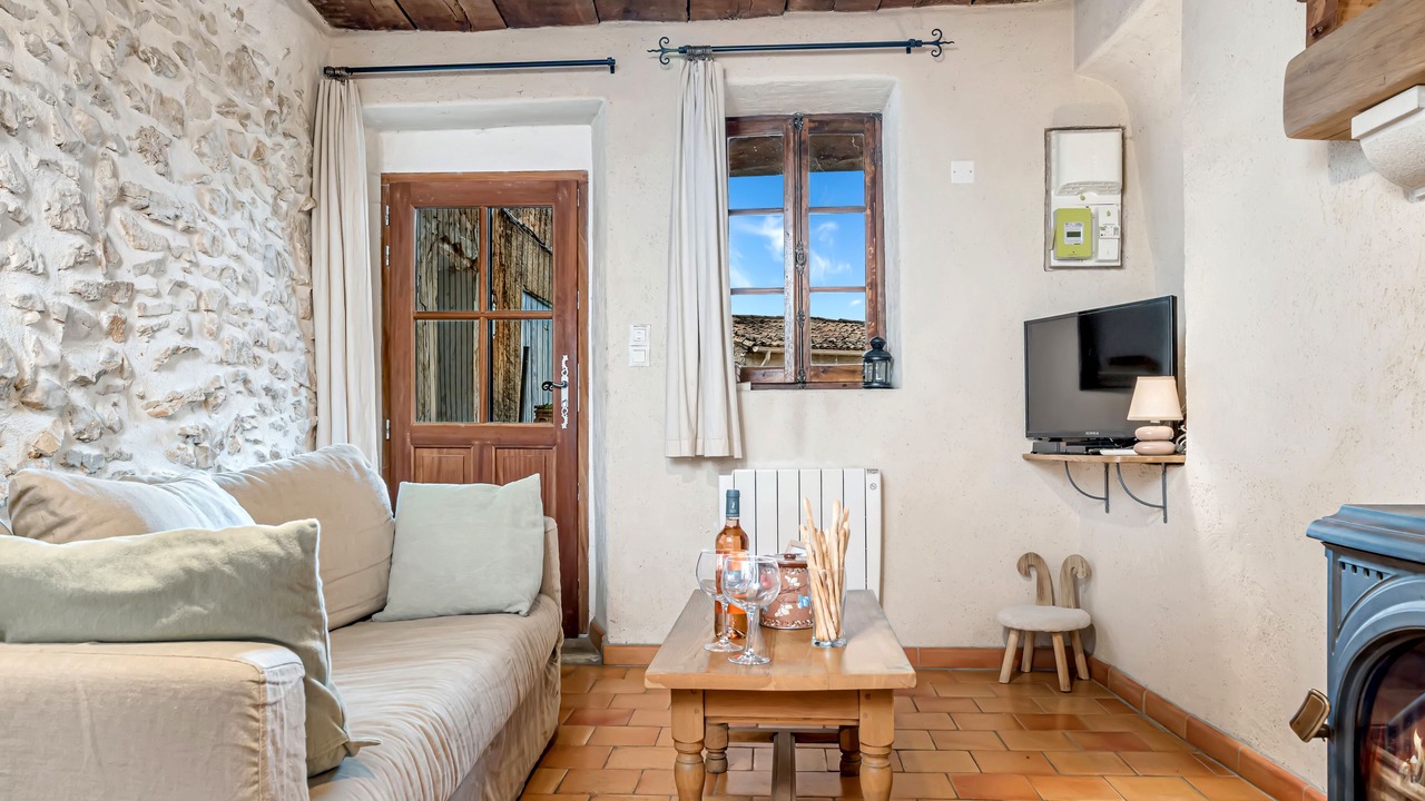 Photo of Livingroom in Simiane-la-Rotonde