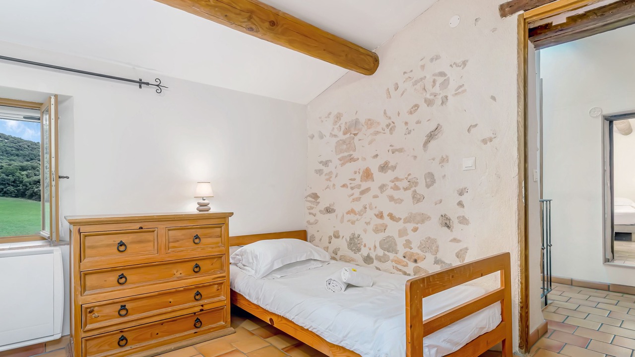 Photo of Bedroom in Simiane-la-Rotonde