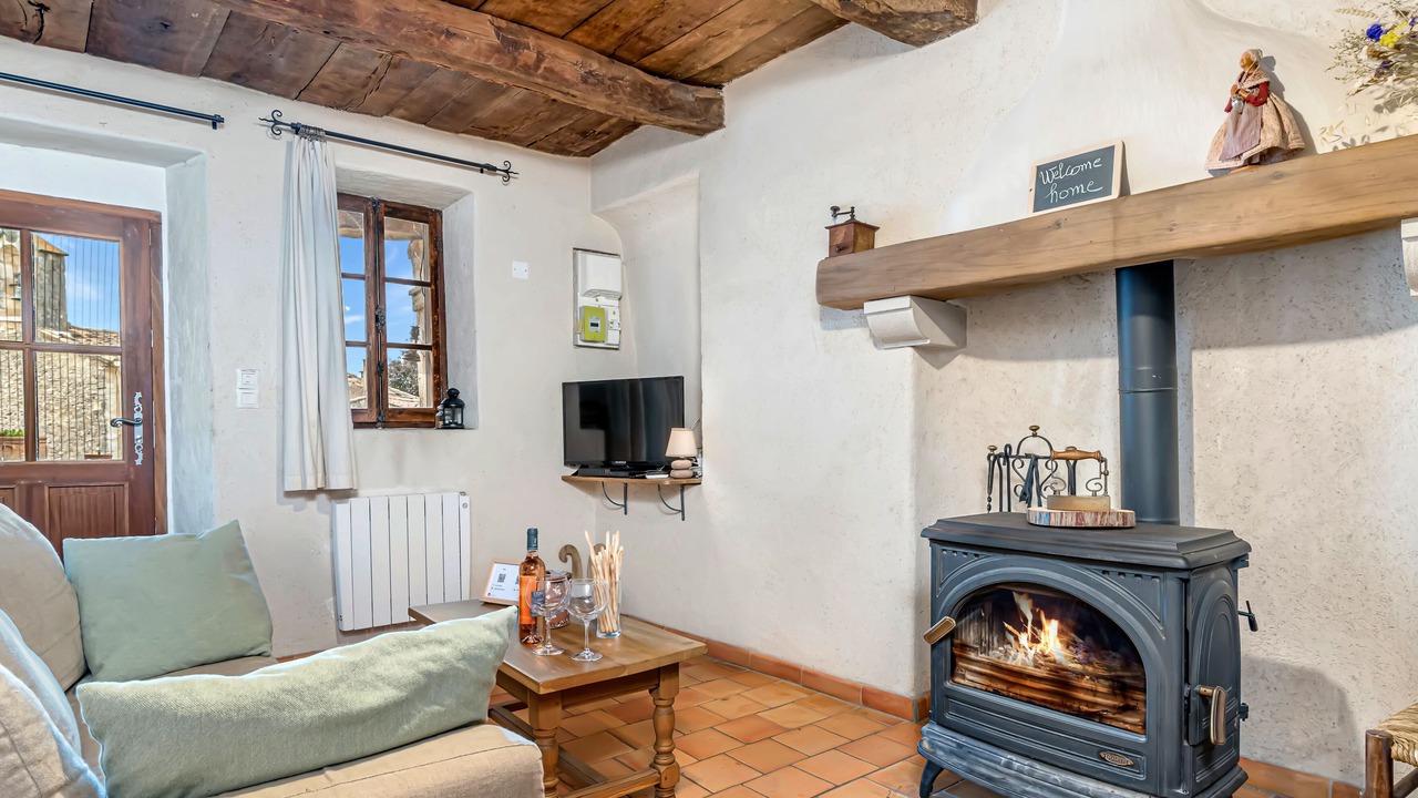 Photo of Livingroom in Simiane-la-Rotonde