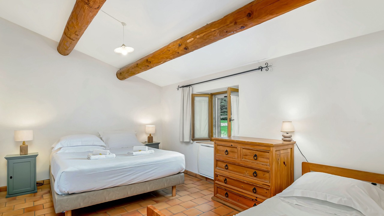 Photo of Bedroom in Simiane-la-Rotonde