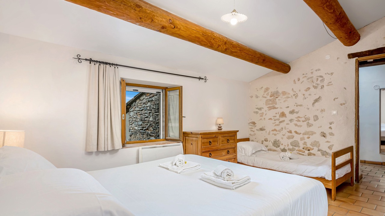 Photo of Bedroom in Simiane-la-Rotonde