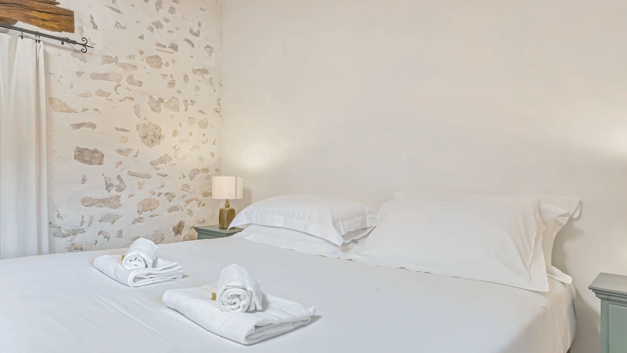 Photo of Bedroom in Simiane-la-Rotonde