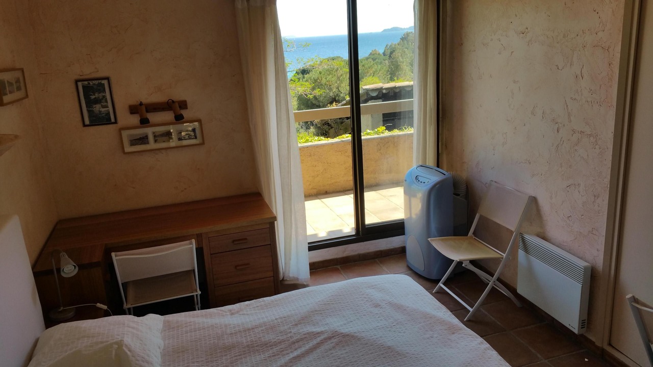 Photo of Bedroom in Le Lavandou