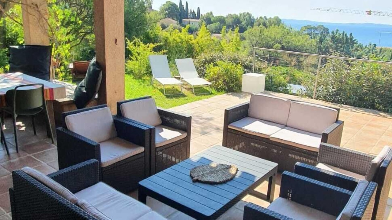Photo of Patio Balcony in Le Lavandou