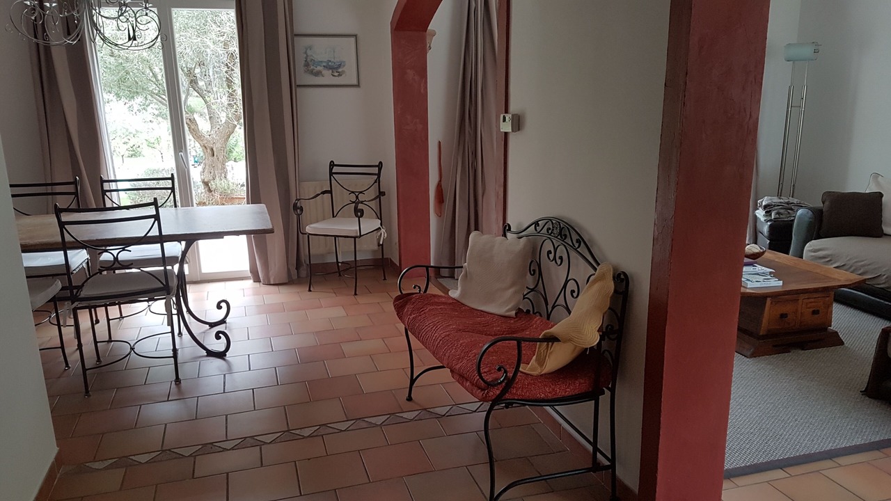 Photo of Livingroom in Venelles