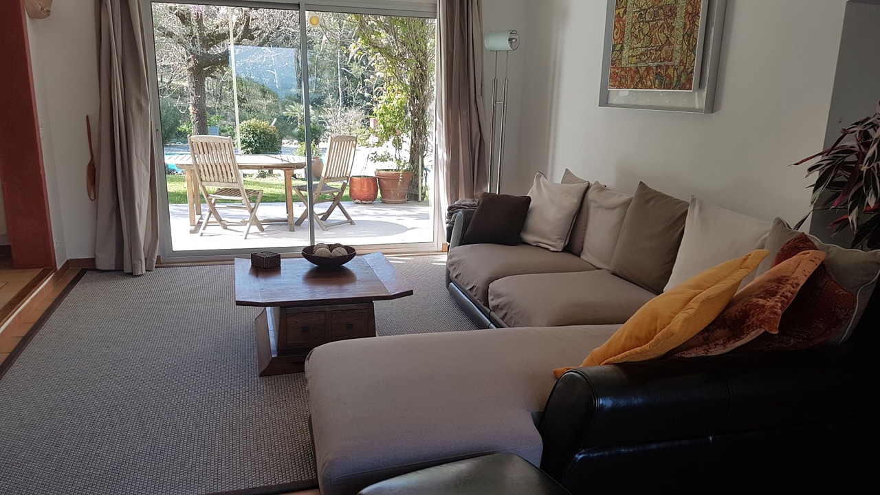 Photo of Livingroom in Venelles