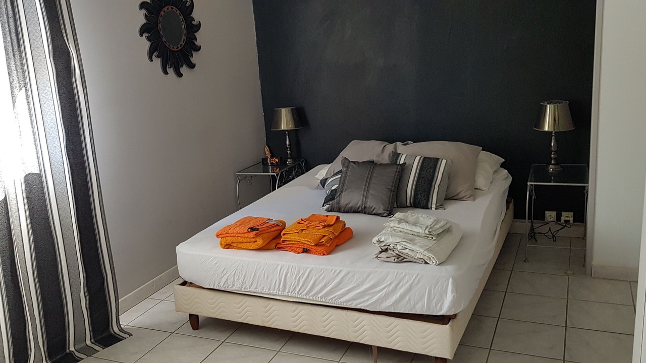 Photo of Bedroom in Ensues-la-Redonne