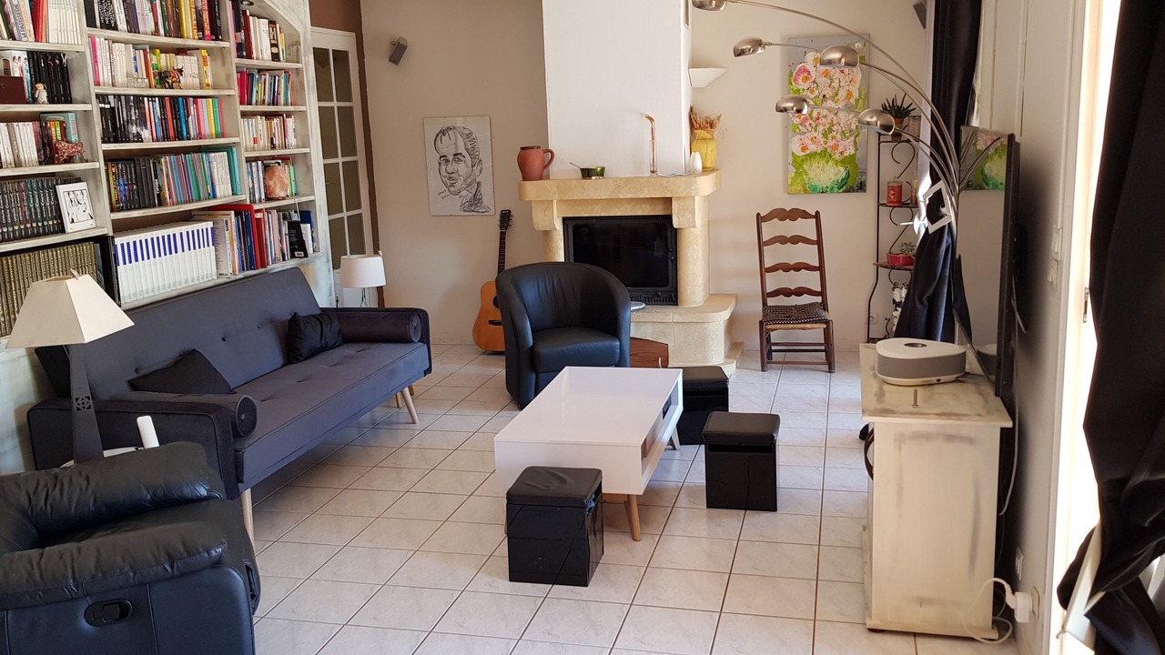 Photo of Livingroom in Ensues-la-Redonne