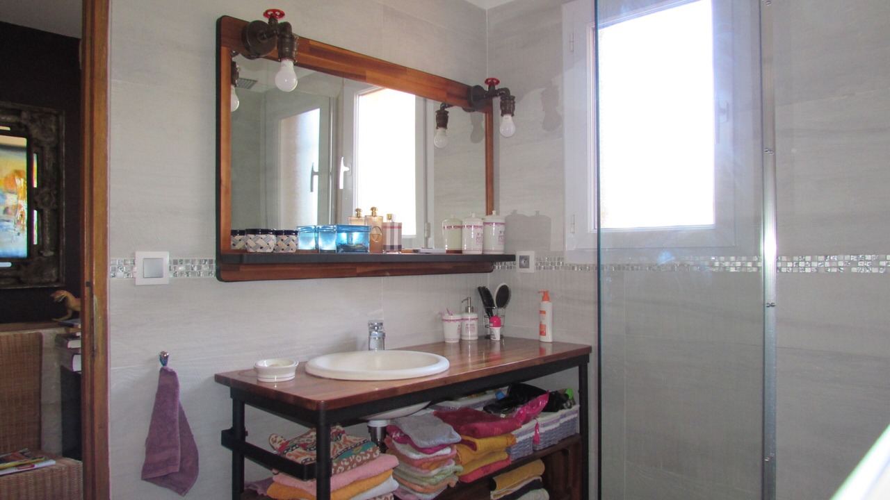 Photo of Bathroom in La Motte-dʼAigues