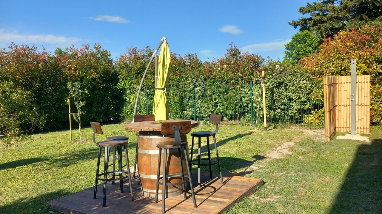 Photo of Outdoor in Chateauneuf-de-Gadagne