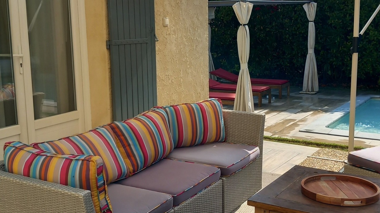 Photo of Patio Balcony in Chateauneuf-de-Gadagne