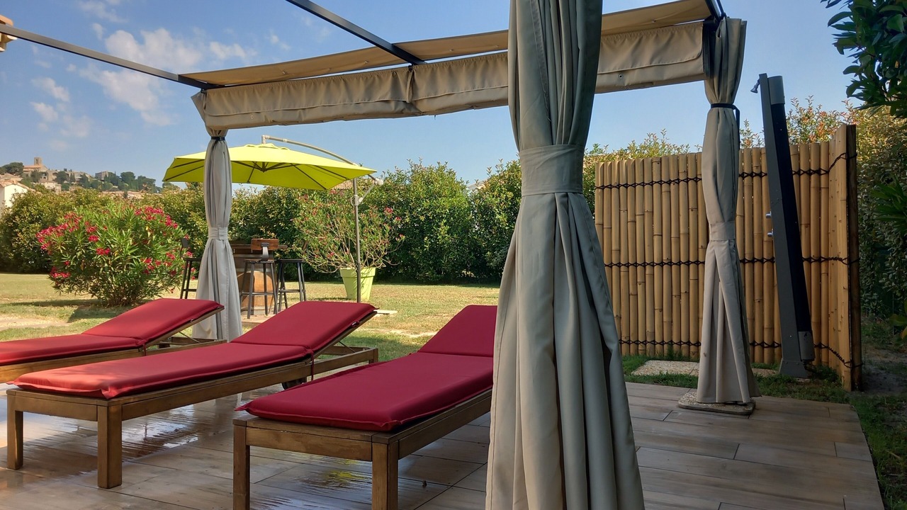 Photo of Patio Balcony in Chateauneuf-de-Gadagne