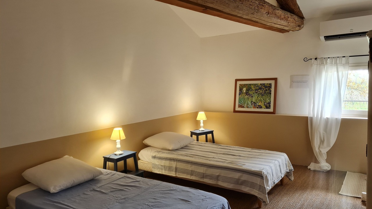 Photo of Bedroom in Orange