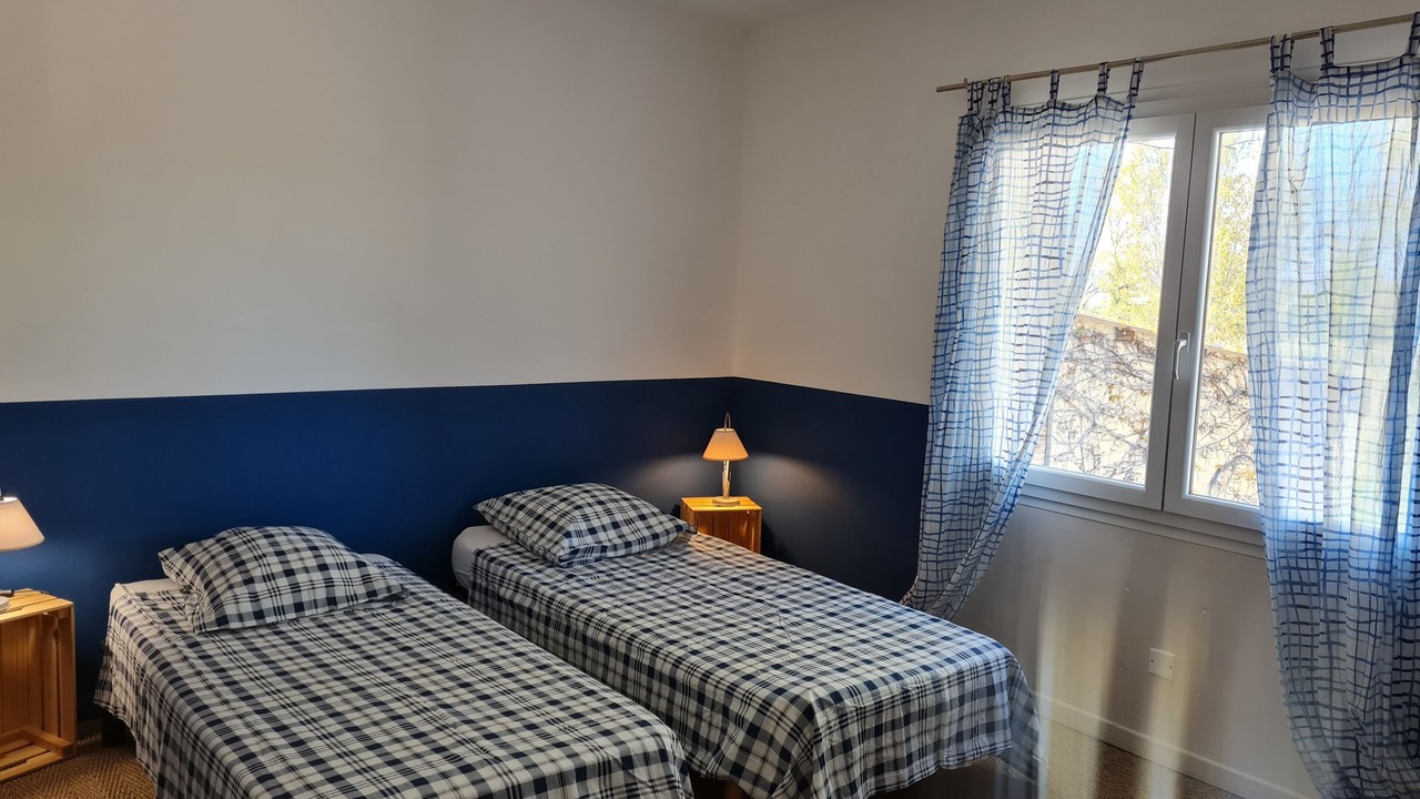 Photo of Bedroom in Orange