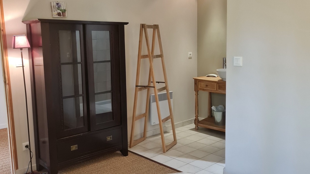 Photo of Bedroom in Orange