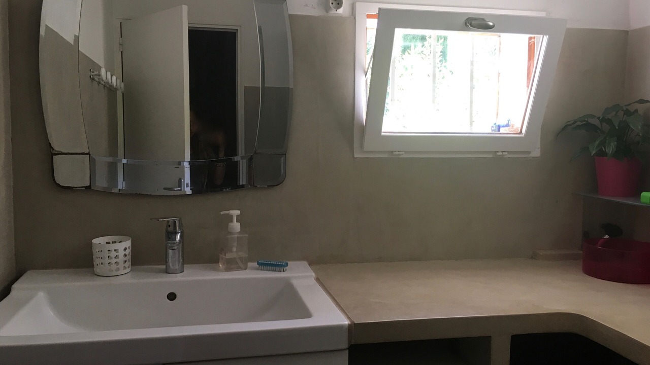 Photo of Bathroom in Tourves