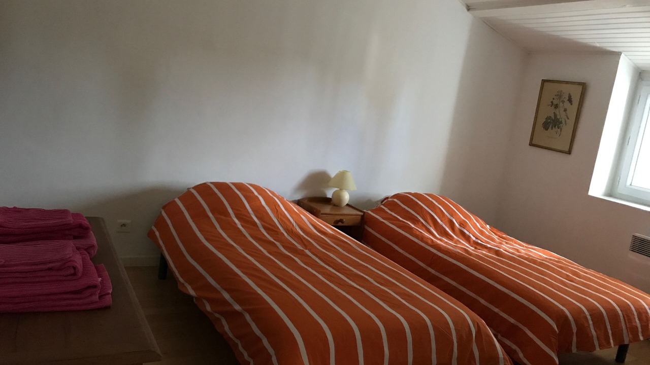 Photo of Bedroom in Camaret-sur-Aigues