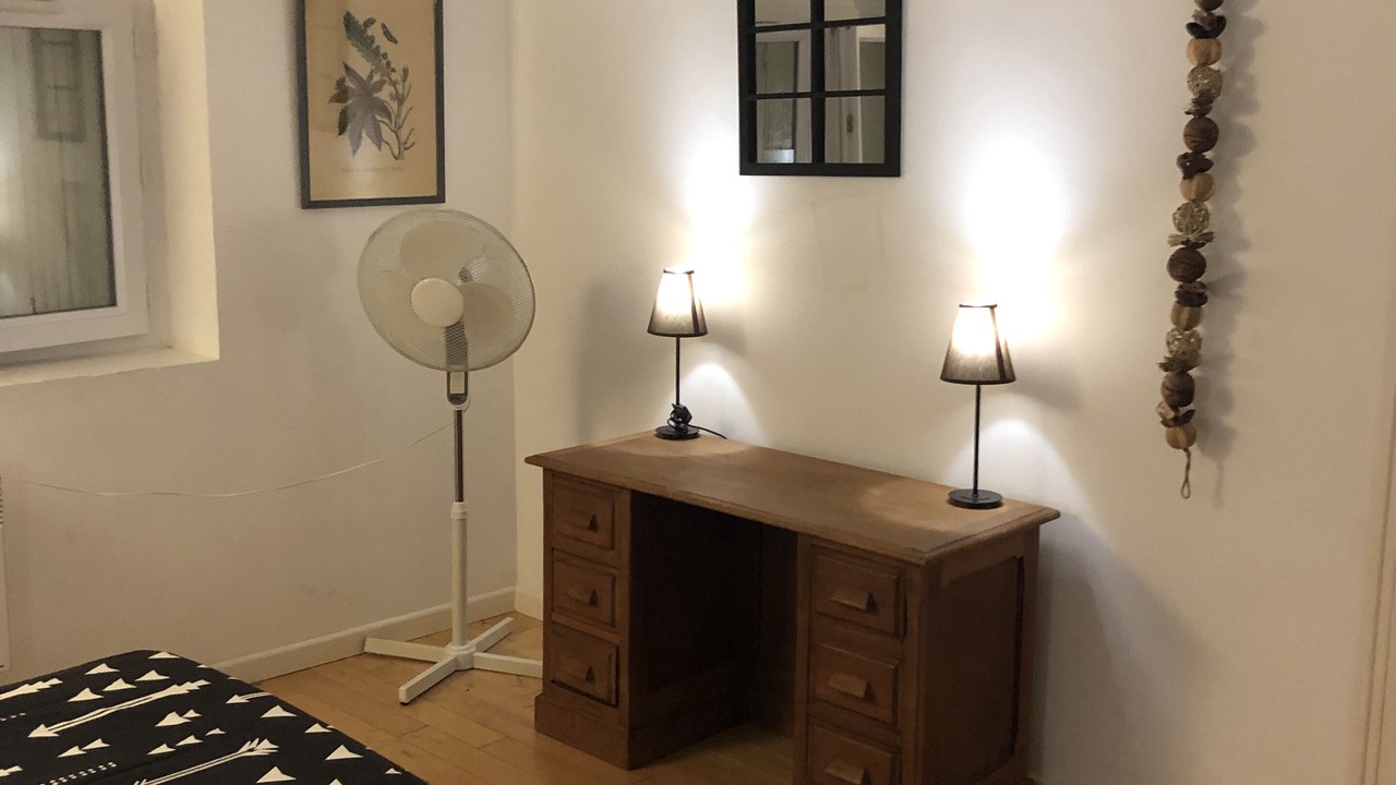 Photo of Bedroom in Camaret-sur-Aigues