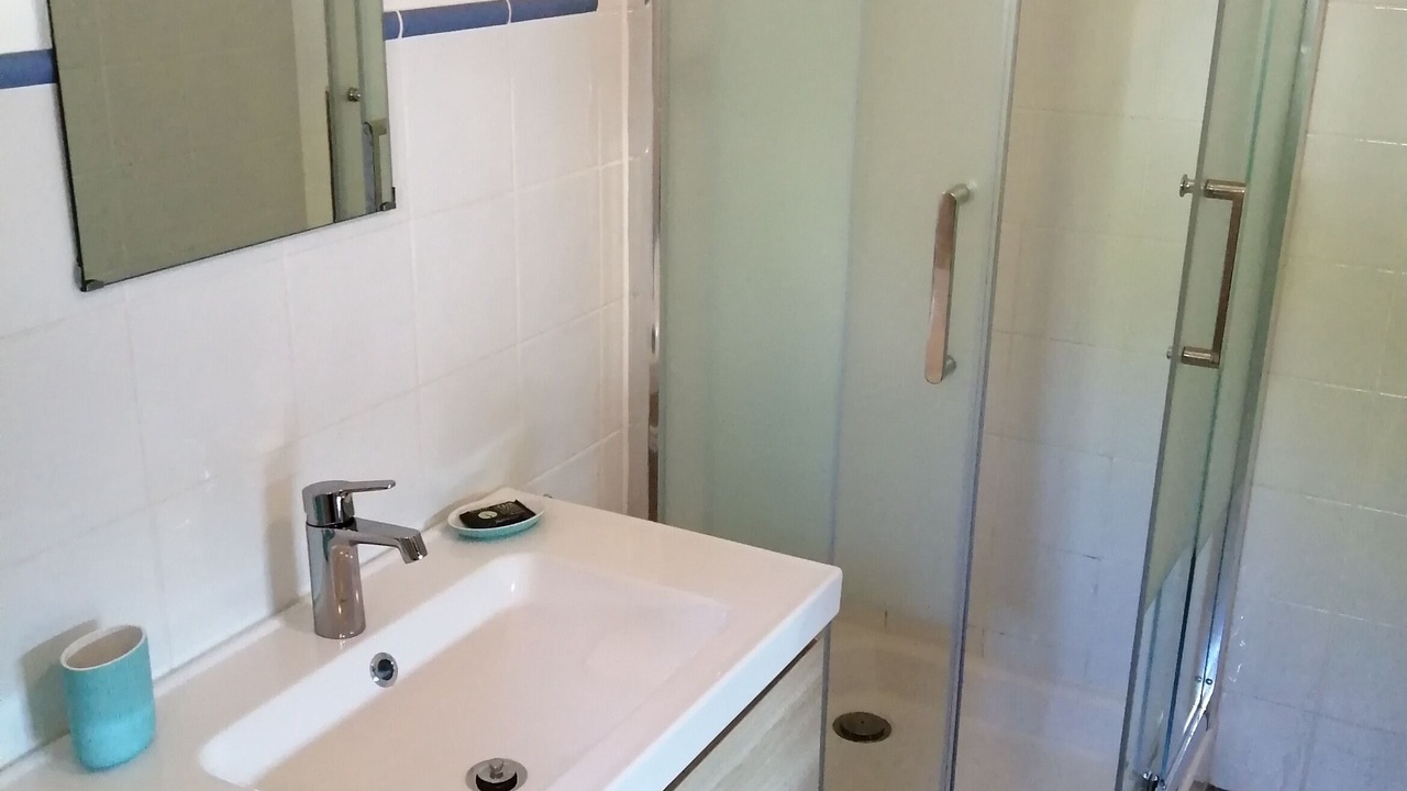 Photo of Bathroom in Maubec