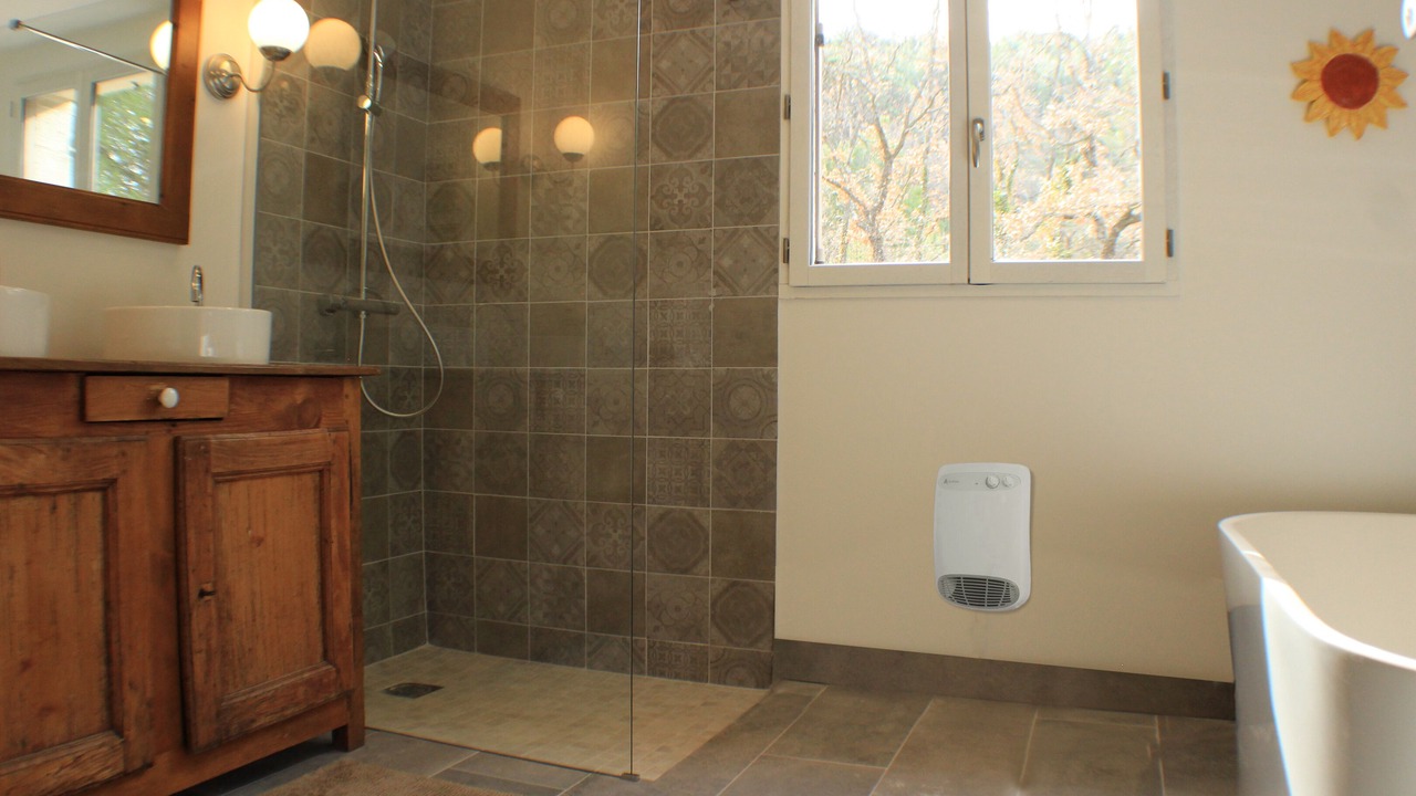 Photo of Bathroom in Lourmarin