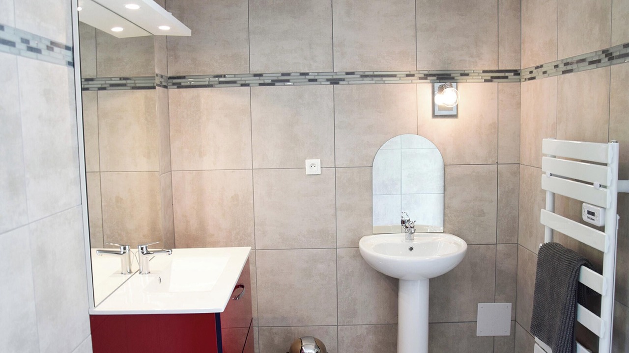 Photo of Bathroom in La Roche-sur-le-Buis