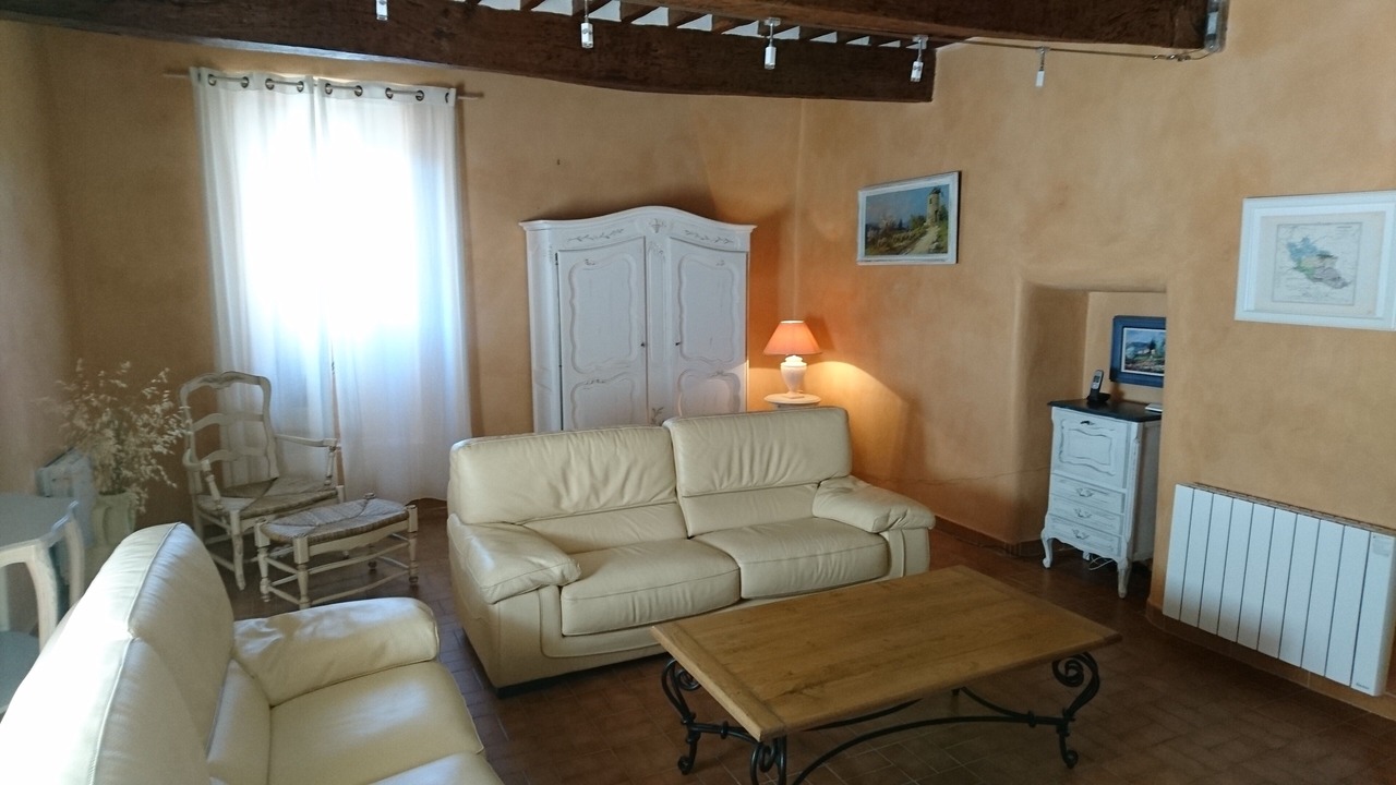 Photo of Livingroom in Saint-Martin-de-Castillon