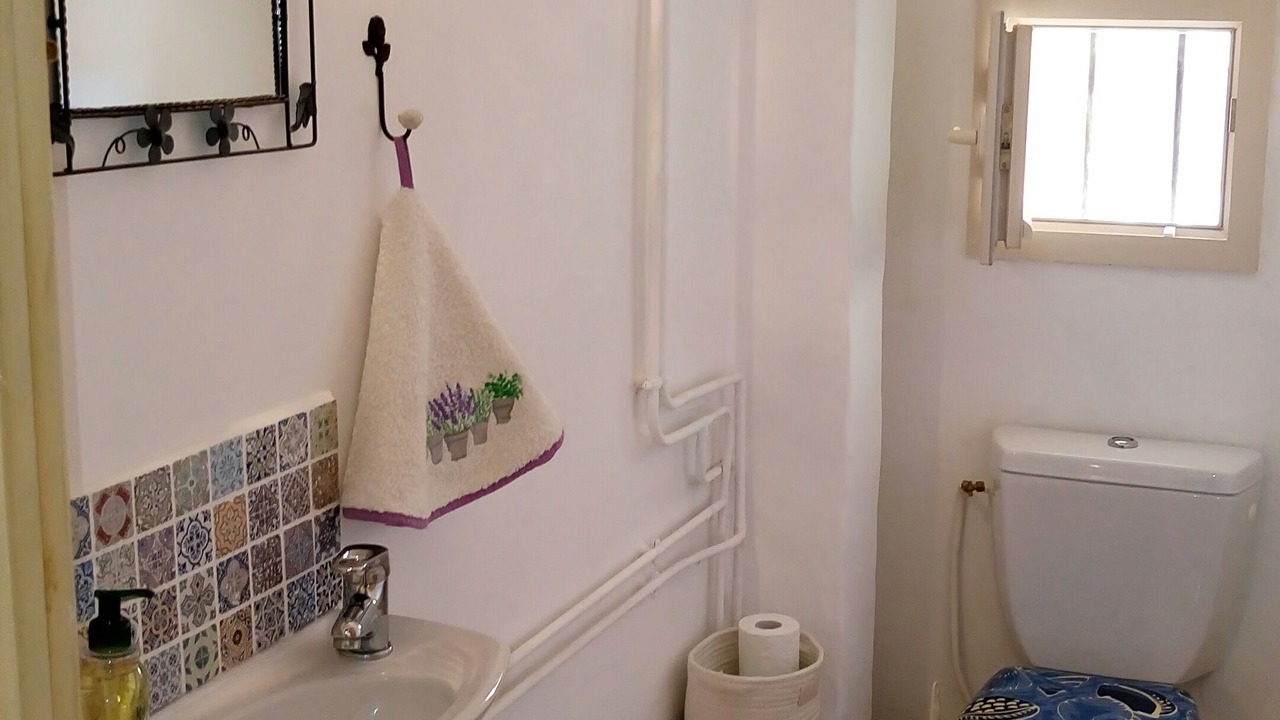 Photo of Bathroom in Saint-Martin-de-Castillon
