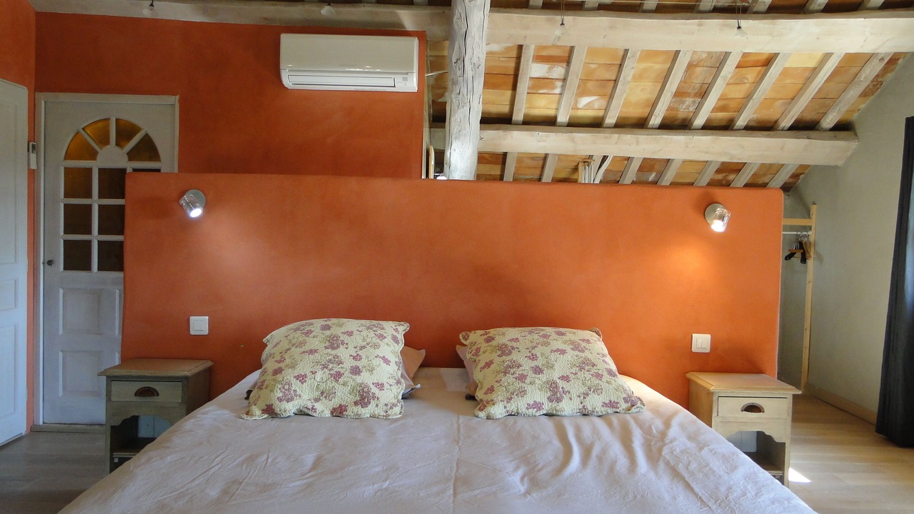 Photo of Bedroom in Saint-Hippolyte-le-Graveyron