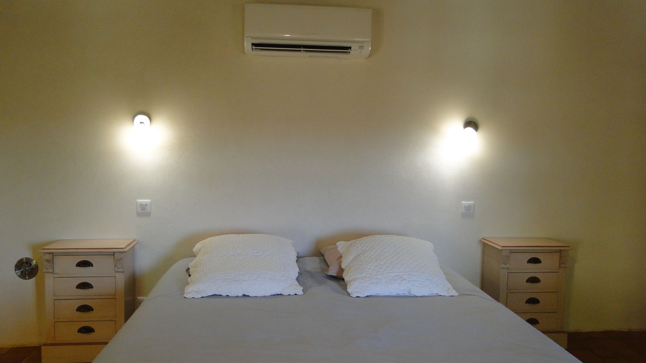 Photo of Bedroom in Saint-Hippolyte-le-Graveyron