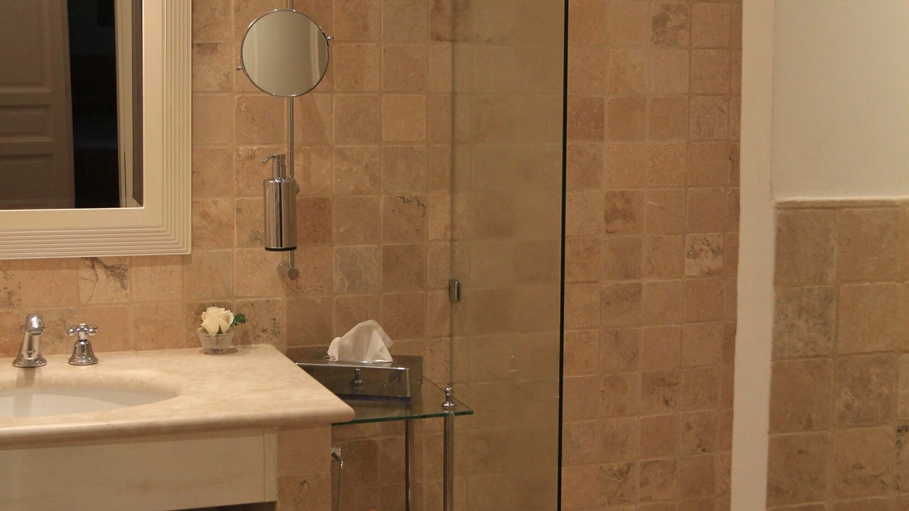 Photo of Bathroom in Orange