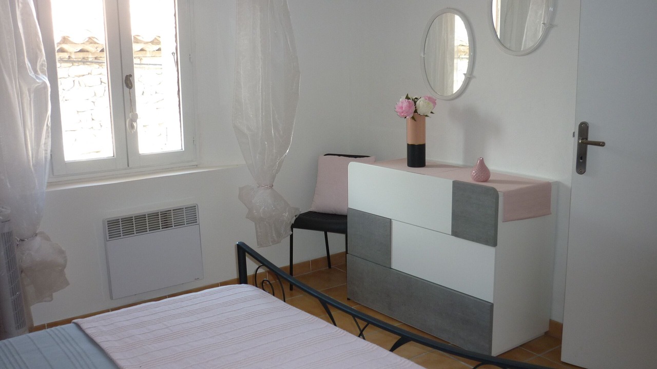 Photo of Bedroom in Saint-Martin-de-Castillon