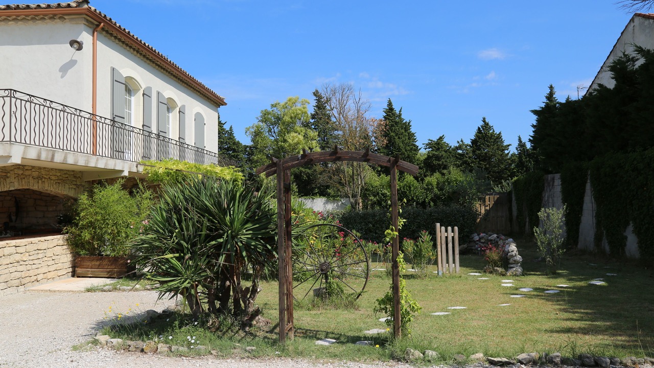 Photo of Outdoor in Noves