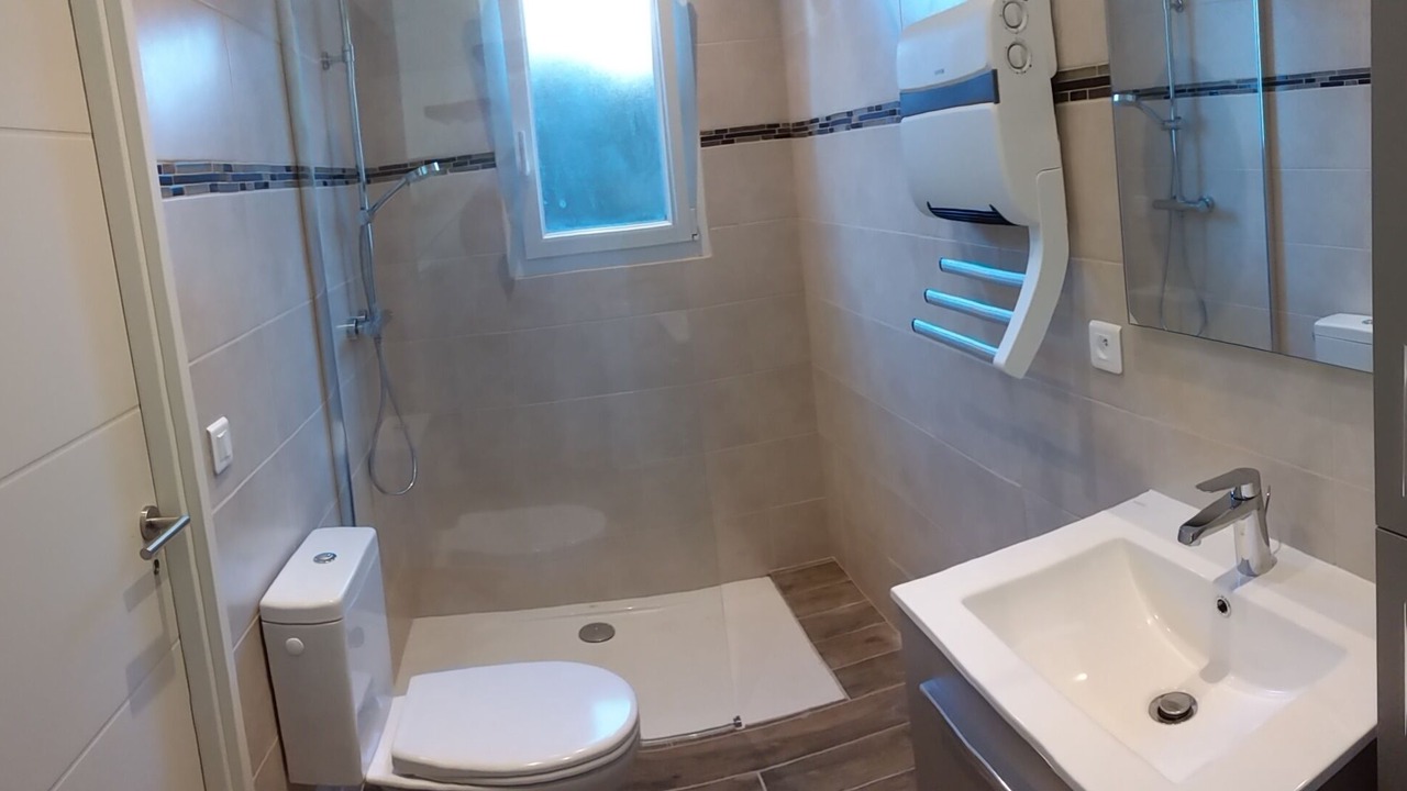 Photo of Bathroom in Carces