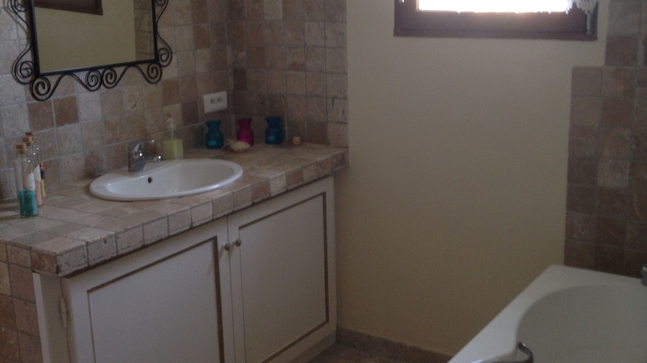 Photo of Bathroom in Verquieres