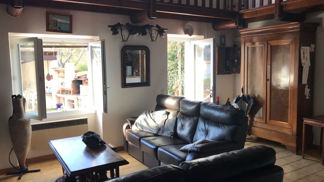 Photo of Livingroom in La Couronne