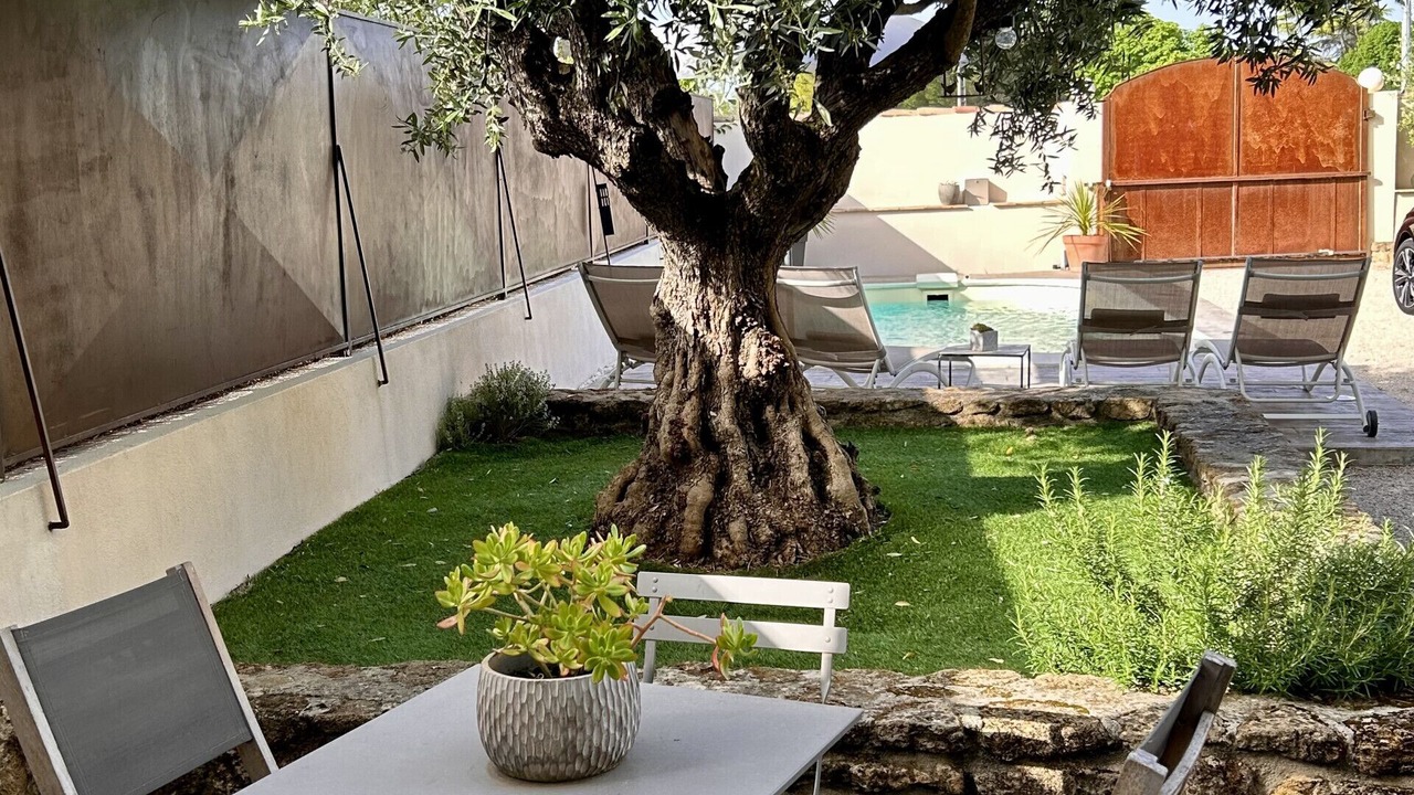 Photo of Outdoor in Suze-la-Rousse