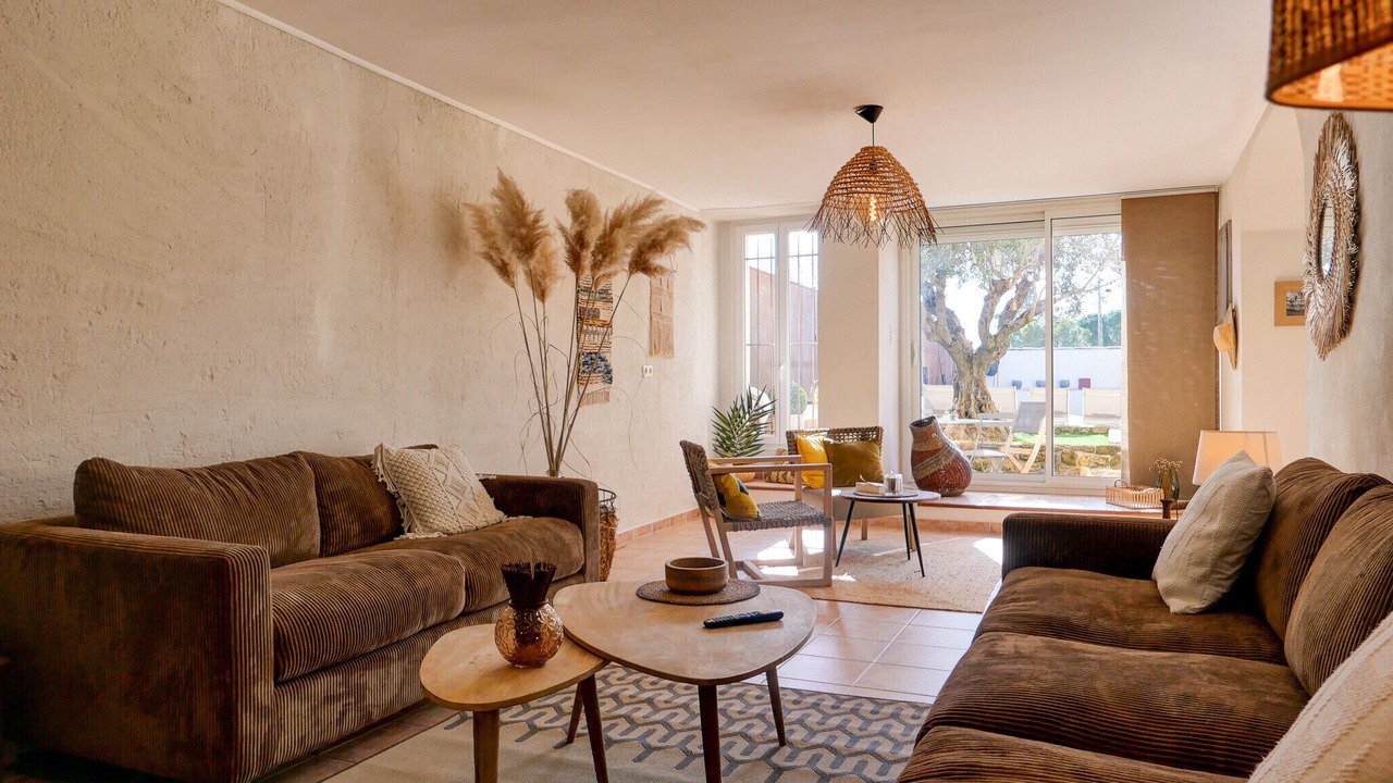 Photo of Livingroom in Suze-la-Rousse