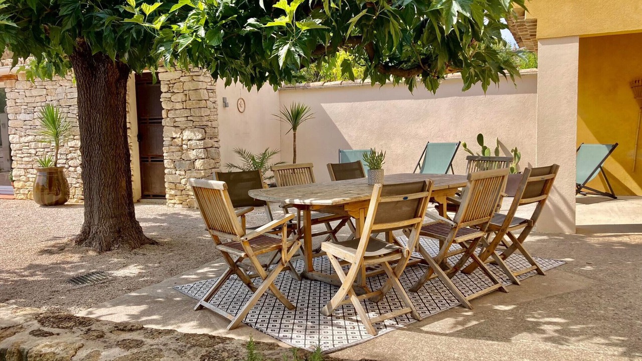 Photo of Outdoor in Suze-la-Rousse