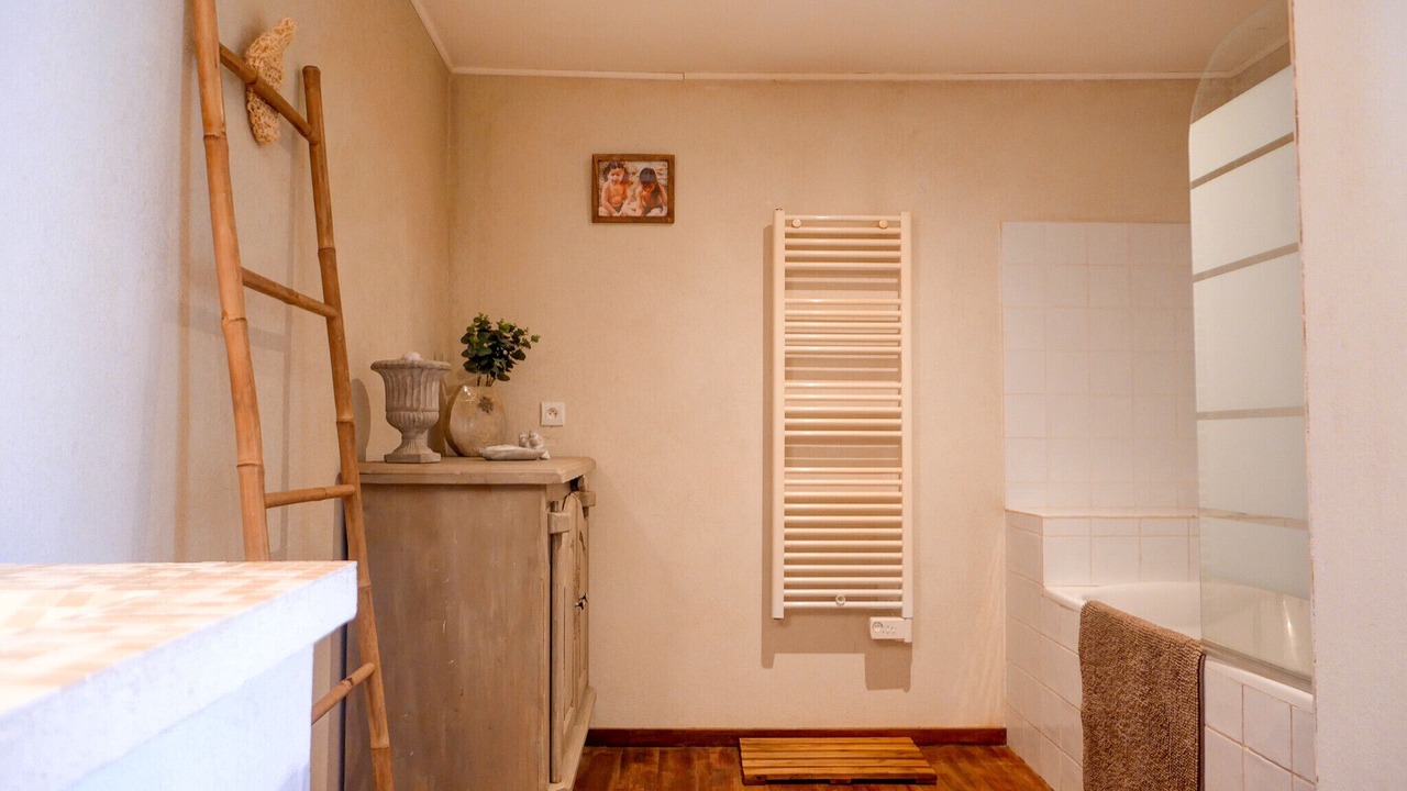 Photo of Bathroom in Suze-la-Rousse
