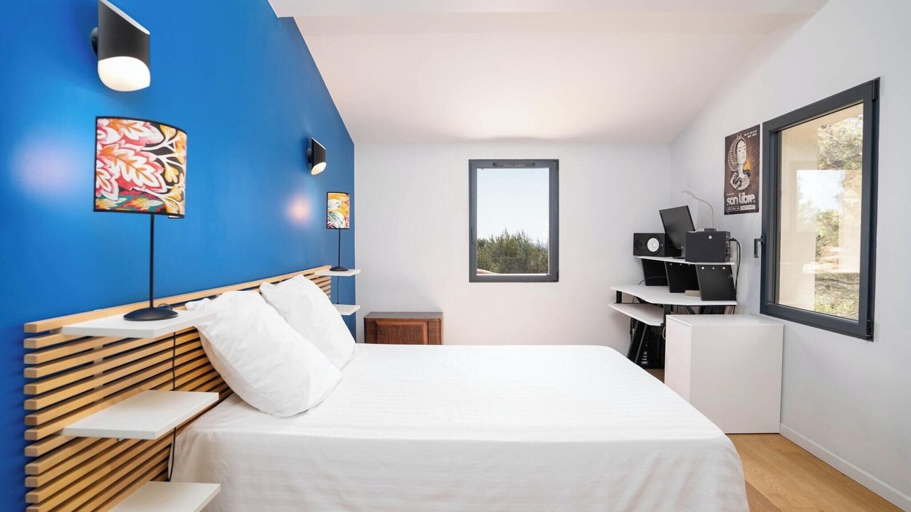 Photo of Bedroom in Saint-Marc-Jaumegarde