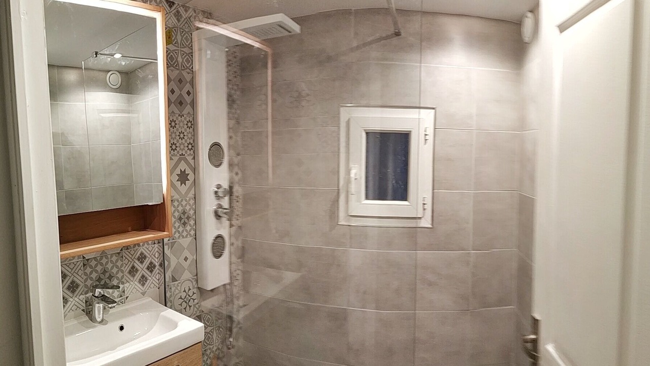 Photo of Bathroom in Six-Fours-les-Plages