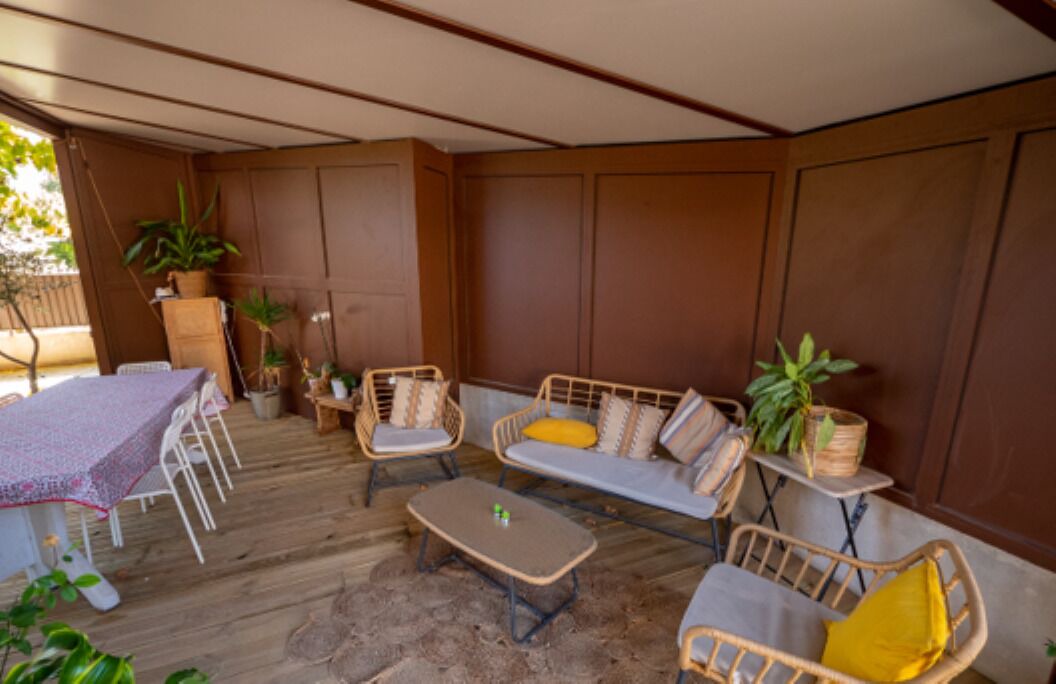 Photo of Patio Balcony in Noves