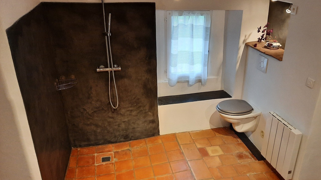 Photo of Bathroom in Simiane-la-Rotonde